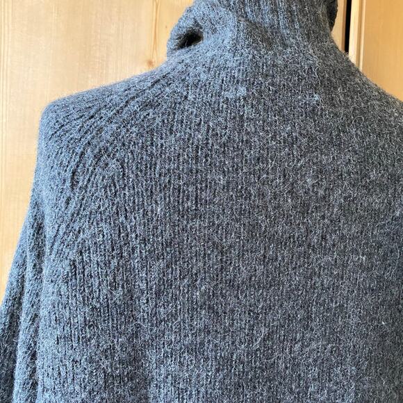 REFORMATION Baby Alpaca Sweater Size L - Picture 5 of 11